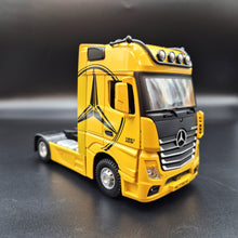Load image into Gallery viewer, Explorafind 2023 Mercedes-Benz Actros 1851 Truck Yellow 1:24 Die Cast Truck
