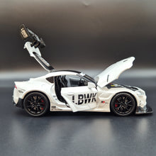 Load image into Gallery viewer, Explorafind 2023 Toyota Supra GT4 White 1:24 Die Cast Race Car