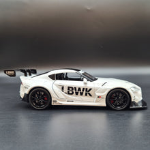 Load image into Gallery viewer, Explorafind 2023 Toyota Supra GT4 White 1:24 Die Cast Race Car