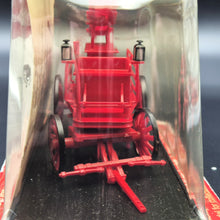Load image into Gallery viewer, Amercom 1897 Fourgon Depart Allele France Horse-Drawn Fire-Pumper & Utility Wagon 1:43