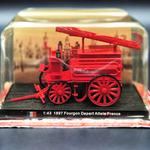 Load image into Gallery viewer, Amercom 1897 Fourgon Depart Allele France Horse-Drawn Fire-Pumper & Utility Wagon 1:43