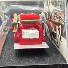 Load image into Gallery viewer, Amercom 1926 Ford Model T Fire Truck USA Chicago Fire Department 1:72 Die Cast Model