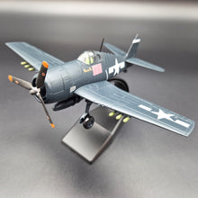 Load image into Gallery viewer, Amercom 1942 U.S Navy Grumman F6F-5 Hellcat Fighter 1:72 Diecast Plane