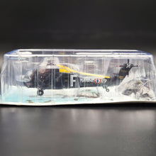 Load image into Gallery viewer, Amercom 1964 Sikorsky UH-34D Choctaw French Naval Aviation 1:72 Diecast Helicopter Model