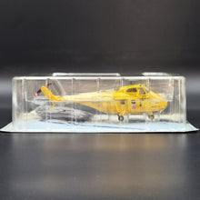 Load image into Gallery viewer, Amercom 1976 Westland Whirlwind HAR.10 RAF Rescue UK 1:72 Diecast Helicopter Model