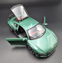 Load image into Gallery viewer, Explorafind 2020 Audi R8 V10 Green 1:24 Die Cast Car