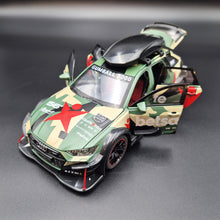 Load image into Gallery viewer, Explorafind 2021 Audi RS6 Wagon Green Camouflage 1:24 Die Cast Car