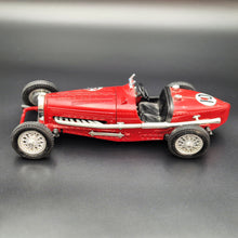 Load image into Gallery viewer, Bburago 1934 Bugatti Type 59 Red #3005 1:18 Diecast Grand Prix Racing Car