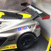 Load image into Gallery viewer, Bburago 2020 Chevrolet Corvette C8.R #4 Silver Metallic Race Series 1:24 Diecast Model Car