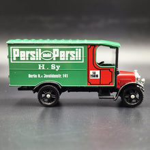 Load image into Gallery viewer, Corgi 1929 Thornycroft Van - Persil, Berlin C911 1985 Corgi Classics 1:43 Diecast Model