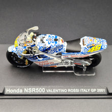 Load image into Gallery viewer, DeAgostini Honda NSR500 Italy GP 2001 - Valentino Rossi 1:24 MotoGP Collection Die Cast Motorbike