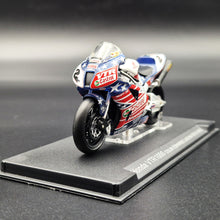 Load image into Gallery viewer, DeAgostini Honda VTR1000 Laguna Seca 2002 - Colin Edwards 1:24 MotoGP Collection Die Cast Motorbike