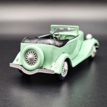 Load image into Gallery viewer, Dubray 1934 Renault Vivasport Open Convertible #35 Pale Green 1:43 Resin Model - Rare Model