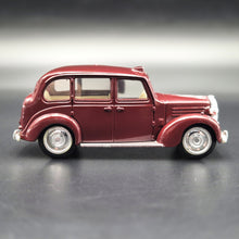 Load image into Gallery viewer, ERTL 1958 London Taxi-Austin FX3 3 Door Taxi Cab Maroon #2551 1:43 ERTL Vintage Vehicles Diecast Model