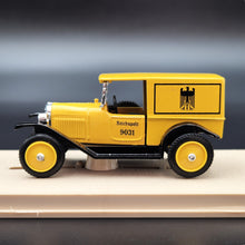 Load image into Gallery viewer, Eligor 1925 Opel Laubfrosch Camionnette (Van) Postes Allemandes (German Post Office) #1065 Yellow 1/43 Diecast Model