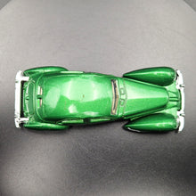 Load image into Gallery viewer, Hot Wheels 2000 1936 Cord Green #97 Virtual Collection