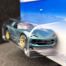 Load image into Gallery viewer, Hot Wheels 1996 Dodge Viper RT/10 Dark Green #13585 Gold Metal Speed New Long Card
