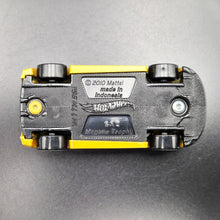 Load image into Gallery viewer, Hot Wheels 2024 Renault Megane Trophy Yellow Nightburnerz 5 Pack Exclusive