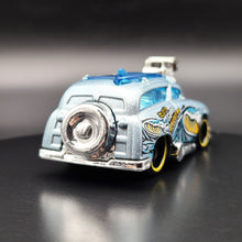 Load image into Gallery viewer, Hot Wheels 2024 Surf 'N Turf Silver HW Getaways 5 Pack Exclusive