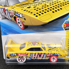Load image into Gallery viewer, Hot Wheels 2025 '70 Plymouth Superbird Yellow #87 HW Art Cars 7/10 New Long Card
