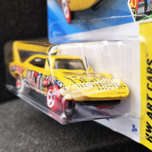 Load image into Gallery viewer, Hot Wheels 2025 '70 Plymouth Superbird Yellow #87 HW Art Cars 7/10 New Long Card