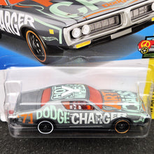 Load image into Gallery viewer, Hot Wheels 2022 '71 Dodge Charger Grey #109 HW Art Cars 5/10 New Long Card