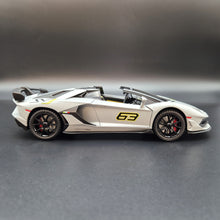 Load image into Gallery viewer, Explorafind 2023 Lamborghini Aventador SVJ 63 Satin Grey 1:24 Die Cast Car