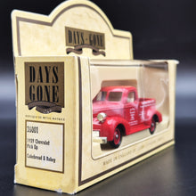Load image into Gallery viewer, Lledo Days Gone 1939 Chevrolet Pick Up "Cakebread Robey & Co. Ltd" Red DG36001
