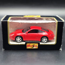 Load image into Gallery viewer, Maisto 1997 Porsche 911 (993) Carrera Red #21008 1:38 Die Cast Car