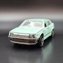 Load image into Gallery viewer, Majorette 1989 Renault 25 Pale Green #222 200 Series