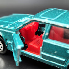 Load image into Gallery viewer, Majorette 1989 Volvo 760 GLE Dark Green #230 200 Series
