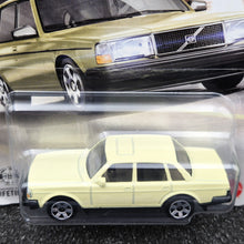 Load image into Gallery viewer, Matchbox 2025 1986 Volvo 240 Cream Yellow #122 MBX Showroom New Long Card
