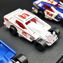 Load image into Gallery viewer, Matchbox 1993 Dirt Racer DIRT Super Stars Series Speedway Cars 4 Car Display Case