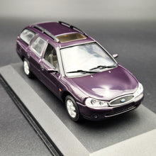 Load image into Gallery viewer, Minichamps 1997 Ford Mondeo Turnier MkII Estate Wagon Purple #433 06312 1:43 Diecast Model