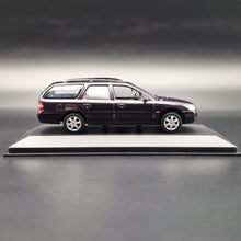 Load image into Gallery viewer, Minichamps 1997 Ford Mondeo Turnier MkII Estate Wagon Purple #433 06312 1:43 Diecast Model