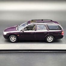 Load image into Gallery viewer, Minichamps 1997 Ford Mondeo Turnier MkII Estate Wagon Purple #433 06312 1:43 Diecast Model