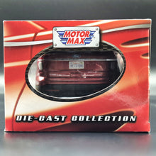 Load image into Gallery viewer, MotorMax 2015 Ford Explorer XLT SUV Dark Red #73186 1-18 Diecast Car