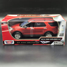 Load image into Gallery viewer, MotorMax 2015 Ford Explorer XLT SUV Dark Red #73186 1-18 Diecast Car