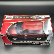 Load image into Gallery viewer, MotorMax 2015 Ford Explorer XLT SUV Dark Red #73186 1-18 Diecast Car
