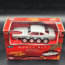 Load image into Gallery viewer, Motormax 1974 Ford Maverick Grabber 1:24 Diecast Scale Model Kit American Graffiti Series #75120G