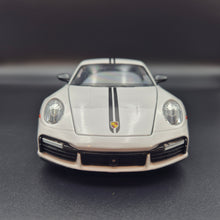 Load image into Gallery viewer, Explorafind 2021 Porsche 911 Turbo S White 1:24 Die Cast Car