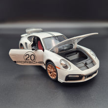Load image into Gallery viewer, Explorafind 2021 Porsche 911 Turbo S White 1:24 Die Cast Car