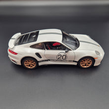 Load image into Gallery viewer, Explorafind 2021 Porsche 911 Turbo S White 1:24 Die Cast Car