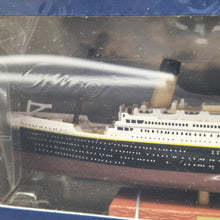Load image into Gallery viewer, RMS Titanic - Classic Luxury Cruise Ship Alloy Scale Model 1:1250