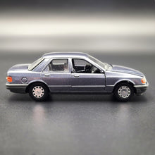 Load image into Gallery viewer, Schabak Modell 1987 Ford Sierra 2.0i Ghia Blue/Grey #1080 1:43 Die Cast Model