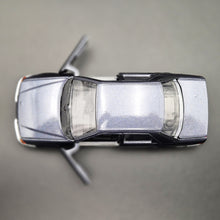 Load image into Gallery viewer, Schabak Modell 1987 Ford Sierra 2.0i Ghia Blue/Grey #1080 1:43 Die Cast Model