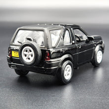 Load image into Gallery viewer, Smart Toys 2003 Land Rover Freelander Black 1:52 Diecast Car