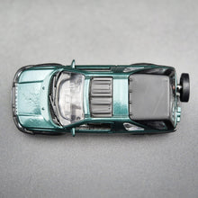 Load image into Gallery viewer, Smart Toys 2003 Land Rover Freelander Dark Green 1:52 Diecast Car