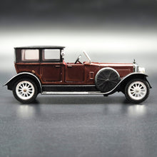 Load image into Gallery viewer, Solido Age D'Or 1925 Panhard-Levassor 8CYL 35CV Burgundy #140 1:43 Die Cast Model