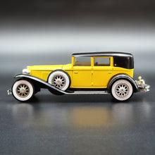 Load image into Gallery viewer, Solido Age D'Or 1929 Cord L-29 Yellow #4055 1:43 Die Cast Model